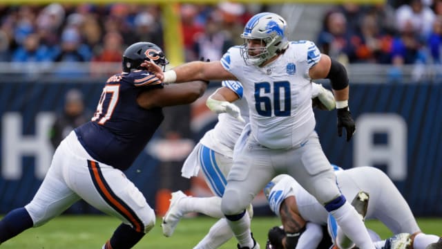 Detroit Lions offensive lineman Graham Glasgow blocks against the Chicago Bears.